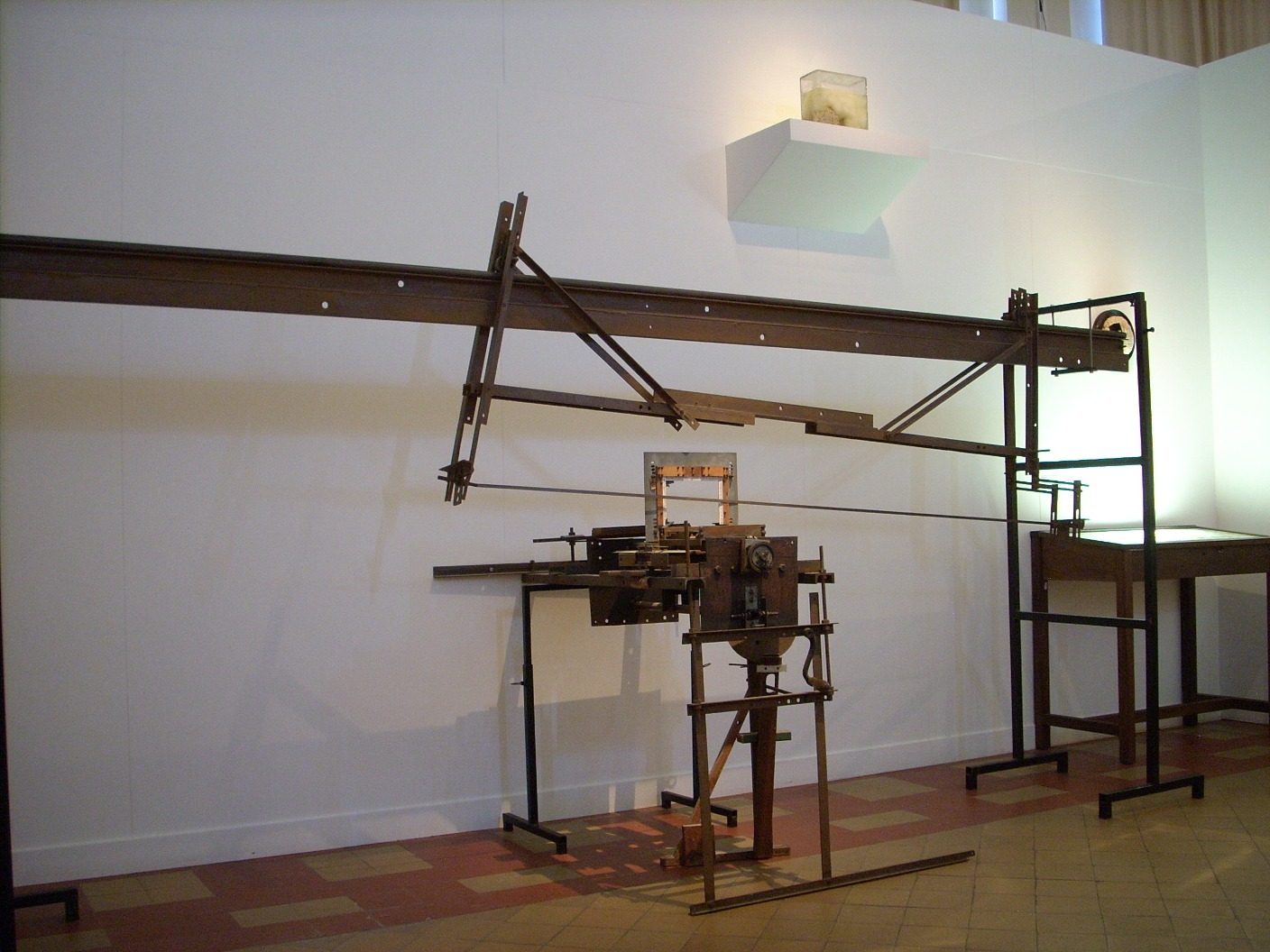 Brain%20slicing%20machine%2C%20Museum%20Dr%20Guislain%2C%20Gand%20-%2001.JPG